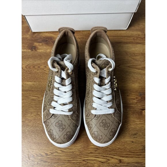 Guess Women's Logo Print Low Top Platform Genza Sneakers Size US: 8 M - Picture 2 of 8